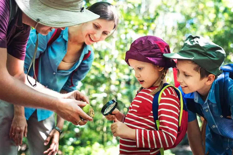 Jewish teacher teaching in summer camp