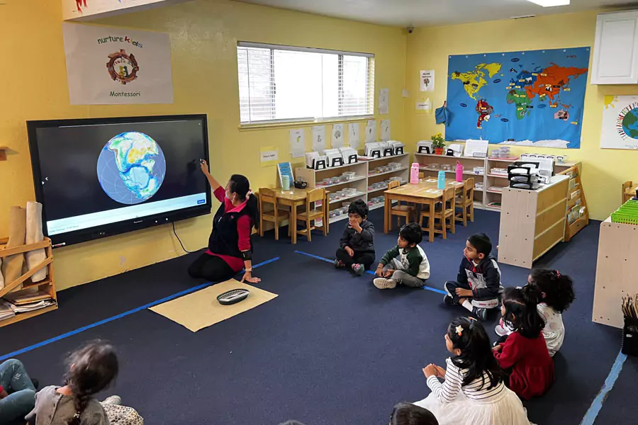 Kids learning at Dublin Preschool
